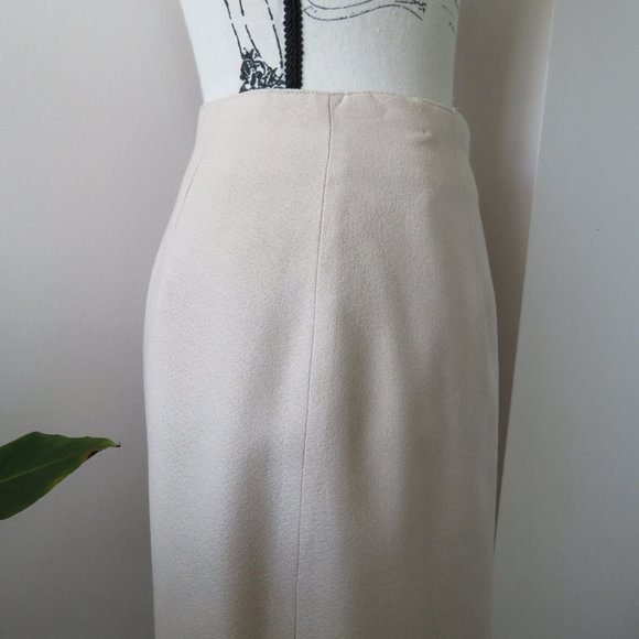 Vintage 1990s Beige Short Wool Crepe Wrap Skirt - Picture 5 of 10